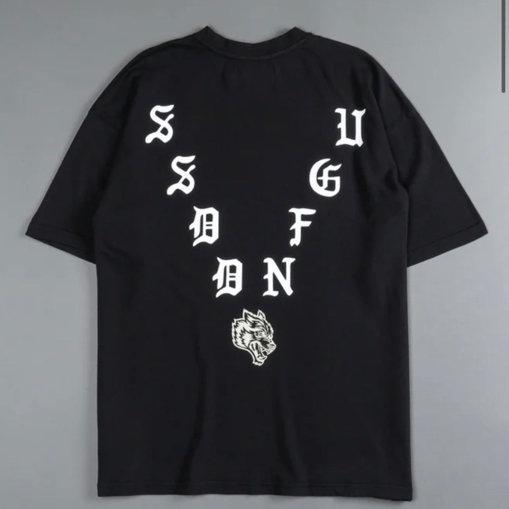 OUR SPIRIT "PREMIUM" OVERSIZED TEE IN BLACK